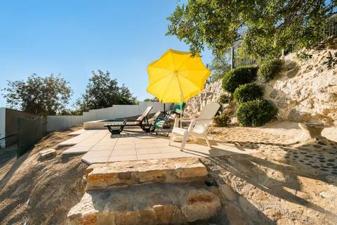 Moradia 2 quartos com piscina + anexo para venda em Loulé