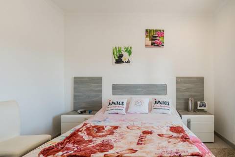 Moradia 2 quartos com piscina + anexo para venda em Loulé