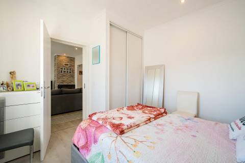 Moradia 2 quartos com piscina + anexo para venda em Loulé