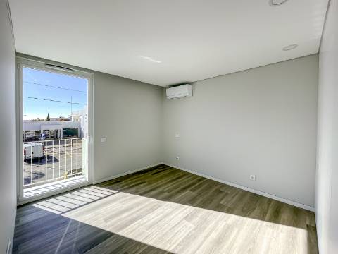 Apartamento T3 Moderno em Almancil com Excelente Localização