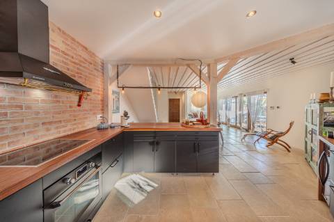 Tavira - Moradia Triplex com Piscina no Coração da Cidade