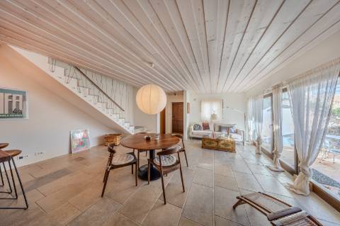 Tavira - Moradia Triplex com Piscina no Coração da Cidade