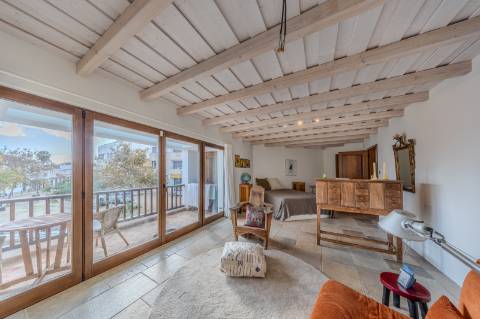 Tavira - Moradia Triplex com Piscina no Coração da Cidade