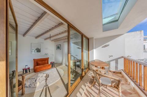 Tavira - Moradia Triplex com Piscina no Coração da Cidade