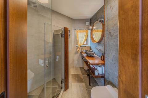 Tavira - Moradia Triplex com Piscina no Coração da Cidade