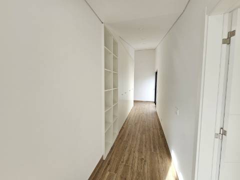 Moradia Terrea v3 a 1km de Loulé com jardim e piscina