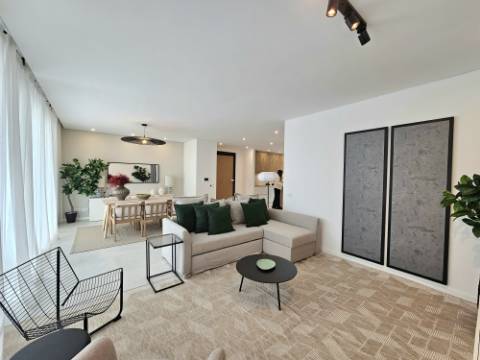 Moradia de excelência nova com piscina privativa