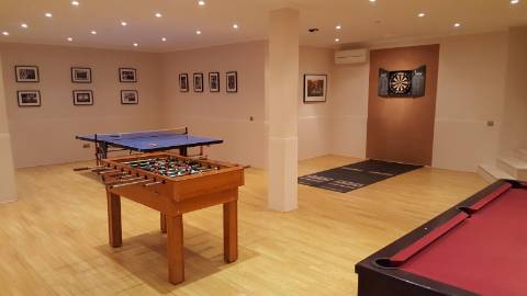 Vivenda com uma elegância intemporal com 6+2 Quartos