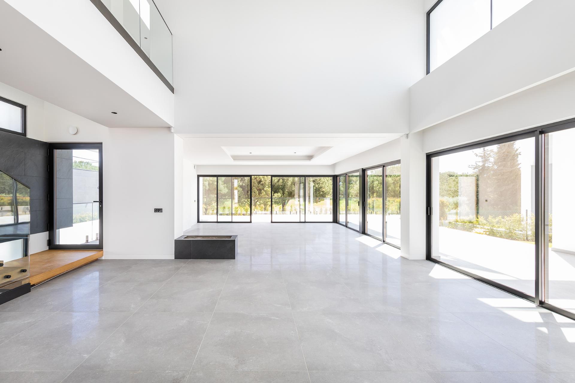 Moradia contemporânea de 5 quartos com vista golf