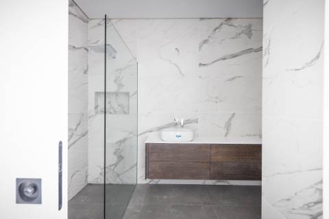 Moradia contemporânea de 5 quartos com vista golf