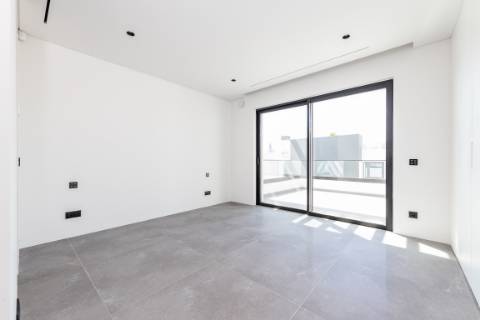 Moradia contemporânea de 5 quartos com vista golf