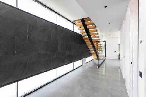 Moradia contemporânea de 5 quartos com vista golf