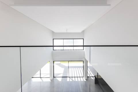 Moradia contemporânea de 5 quartos com vista golf