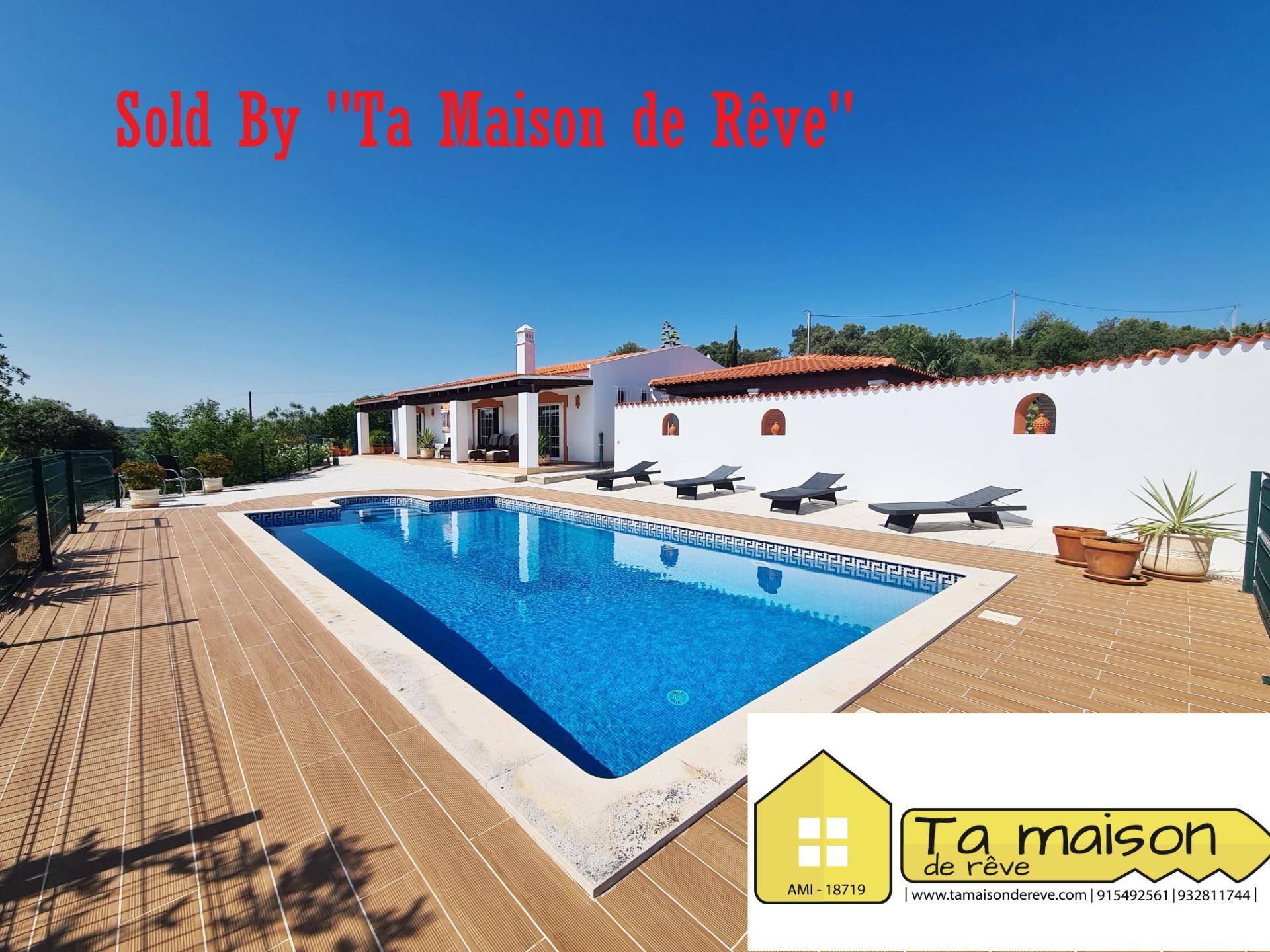 Vendida pela ' Ta Maison de Rêve'