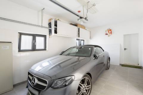 Propriedade excecional de 4 quartos com vistar mar deslumbrantes