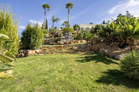 Propriedade excecional de 4 quartos com vistar mar deslumbrantes