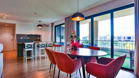 Apartamento T2 com piscina e garagem- em Vilamoura