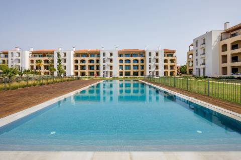 Apartamento T2 com piscina e garagem- em Vilamoura