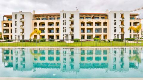 Apartamento T2 com piscina e garagem- em Vilamoura