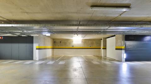 Apartamento T2 com piscina e garagem- em Vilamoura