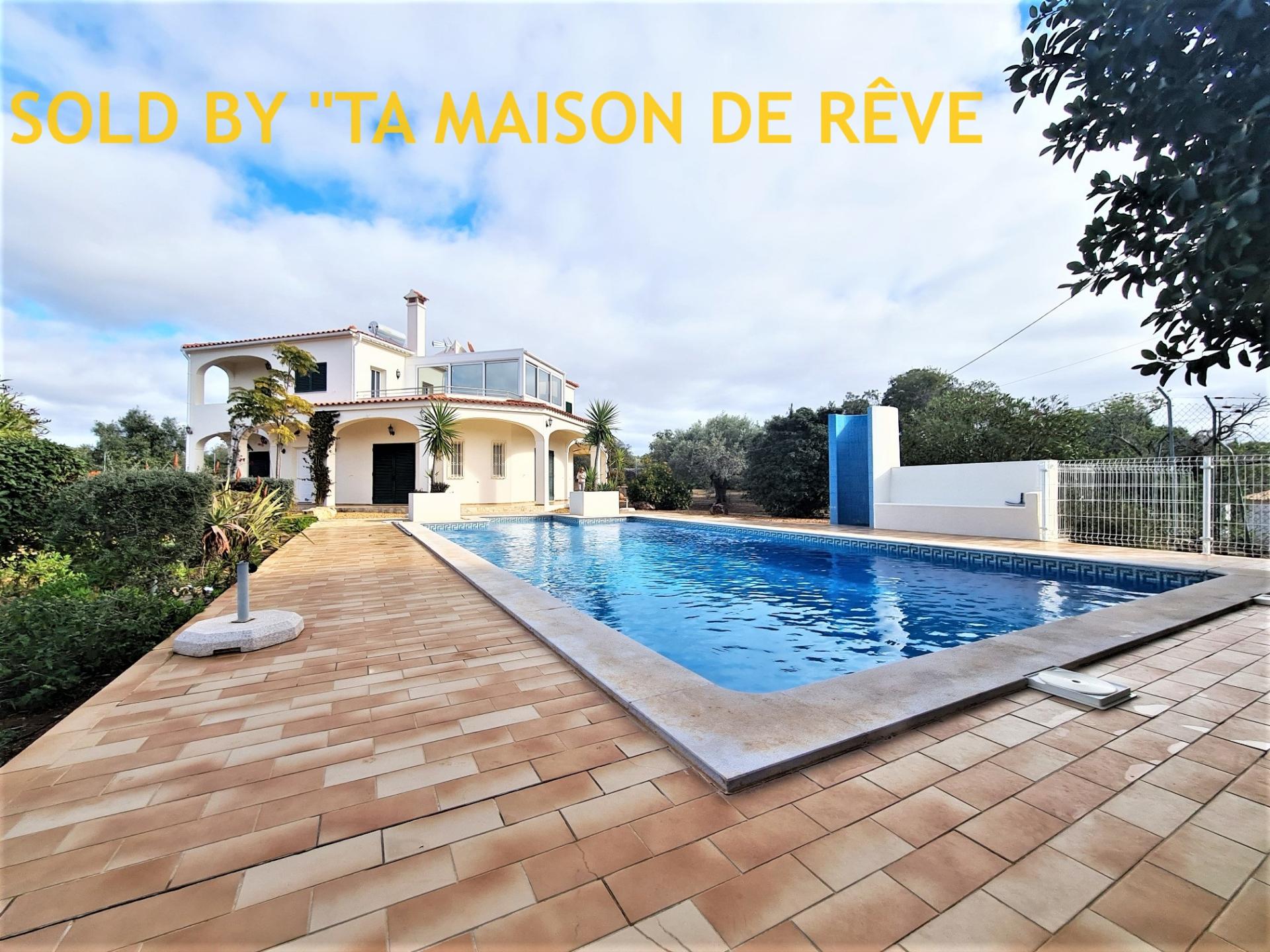 VENDIDA PELA ' TA MAISON DE RÊVE'