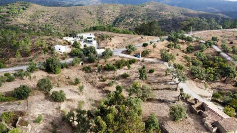2 terrenos para venda em Javali, 1 com projecto aprovado.