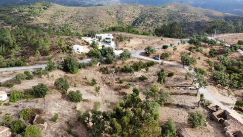 2 terrenos para venda em Javali, 1 com projecto aprovado.