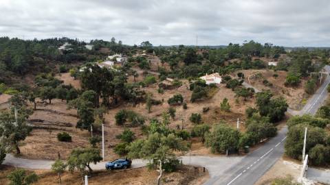2 terrenos para venda em Javali, 1 com projecto aprovado.