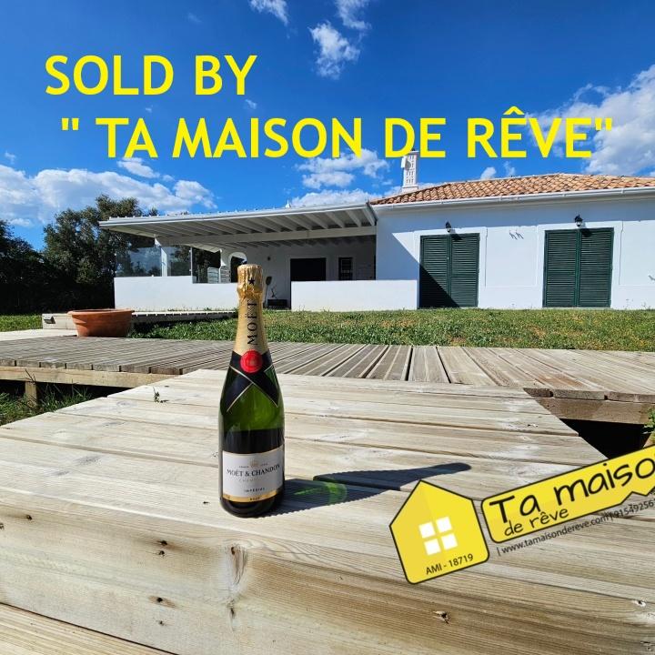 VENDIDA PELA 'TA MAISON DE RÊVE'
