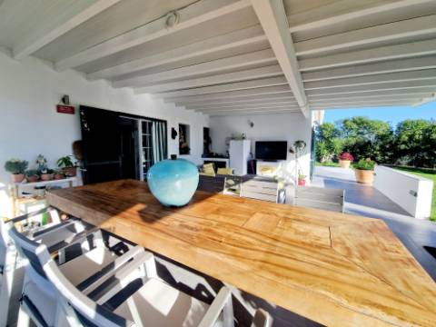 VENDIDA PELA 'TA MAISON DE RÊVE'