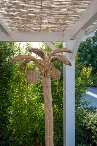 Quinta renovada com muito bom gosto à alguns passos da praia