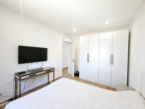 
Moradia térrea V3+1 renovada com gosto situada a poucos minutos de Santa Bárbara de Nexe