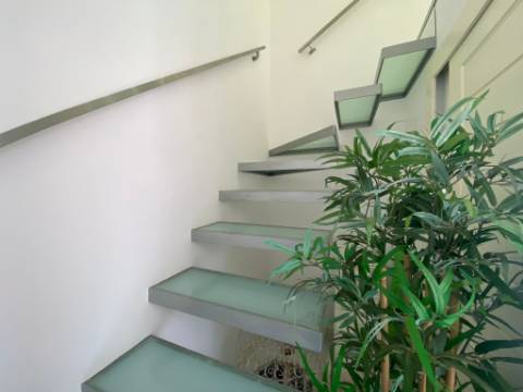 VENDIDA PELA 'TA MAISON DE RÊVE'