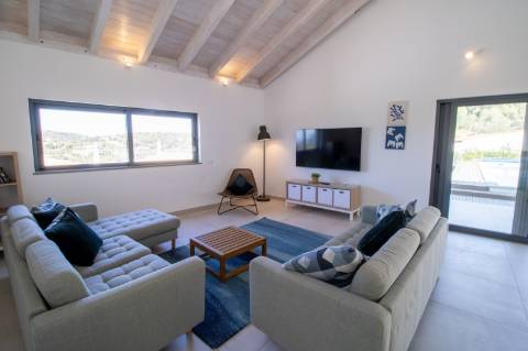 Magnifica propriedade de 4 quartos com vista mar.