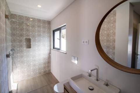 Magnifica propriedade de 4 quartos com vista mar.