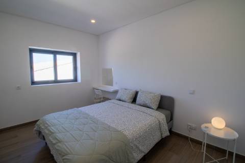 Magnifica propriedade de 4 quartos com vista mar.