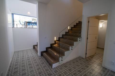 Magnifica propriedade de 4 quartos com vista mar.