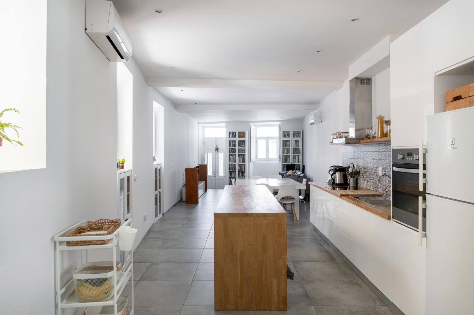 Moradia restaurada com vista para as muralhas do Castelo de Loulé