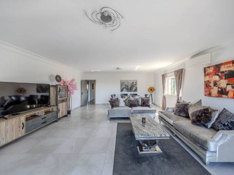 Boliqueime - Moradia Isolada T5 com vista MAR