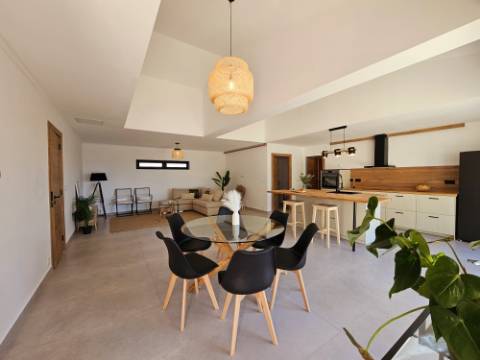 VENDIDA PELA 'TA MAISON DE RÊVE'