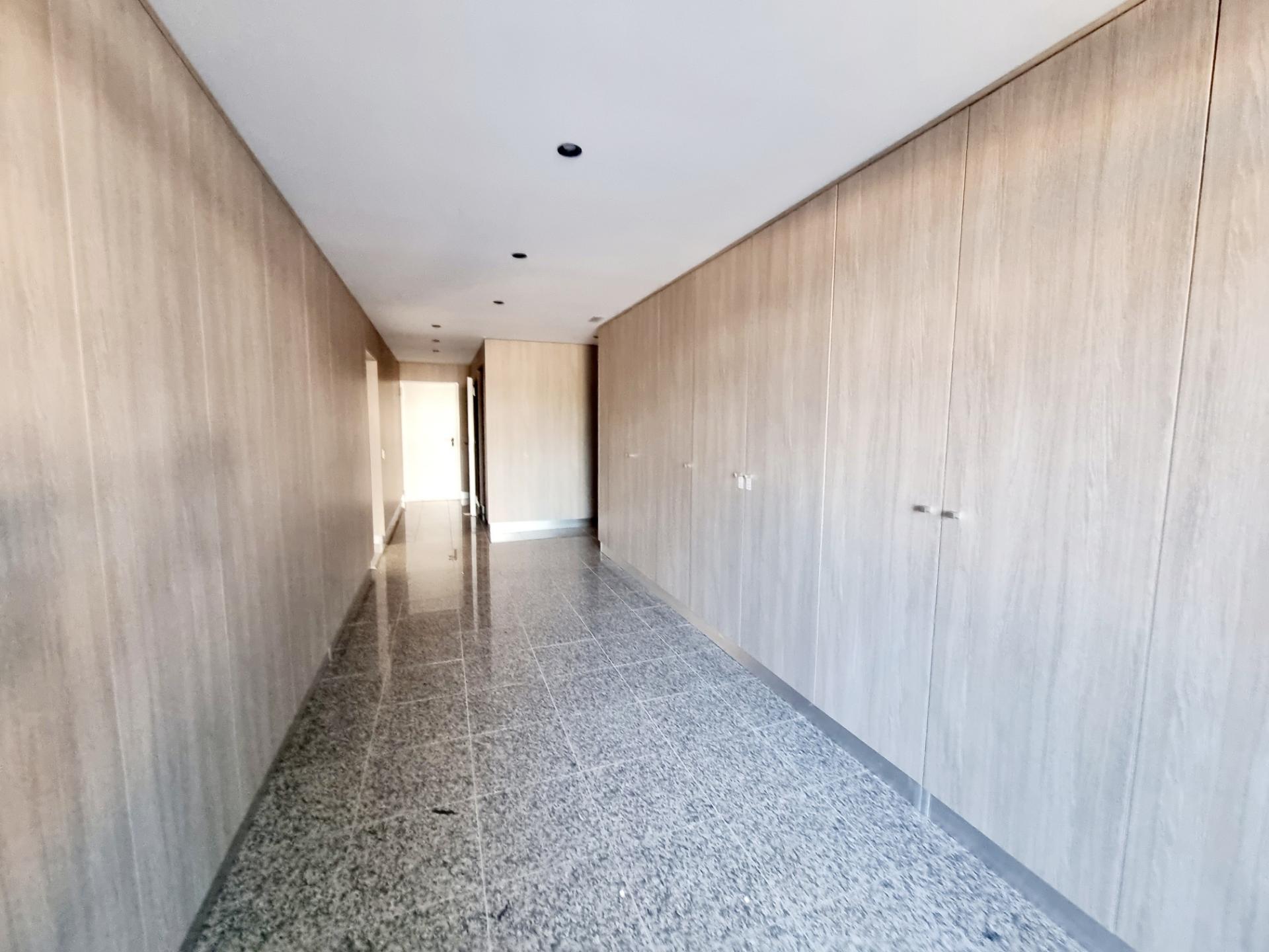 Apartamentos novos em Gambelas, Faro, com acabamentos de luxo
