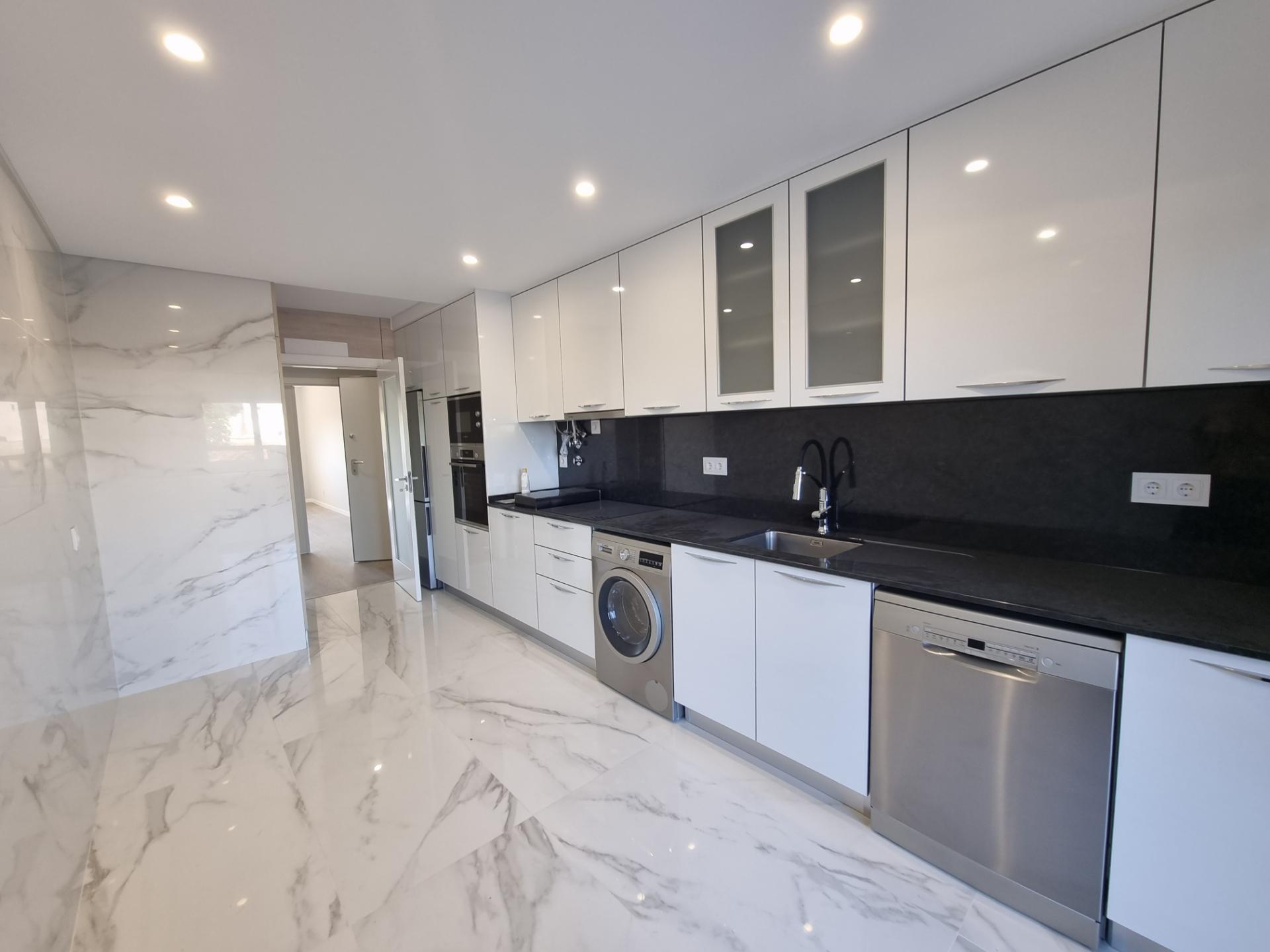 Apartamentos novos em Gambelas, Faro, com acabamentos de luxo