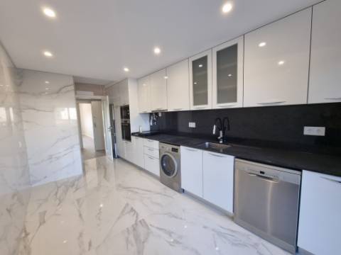 Apartamentos novos em Gambelas, Faro, com acabamentos de luxo