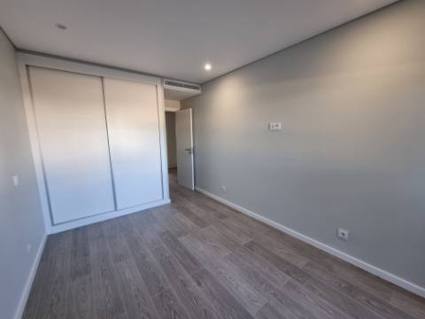 Apartamentos novos em Gambelas, Faro, com acabamentos de luxo