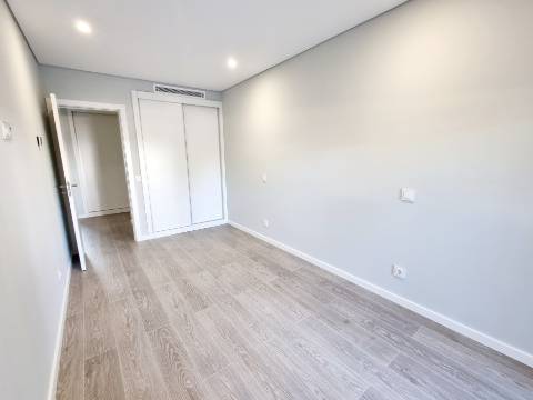 Apartamentos novos em Gambelas, Faro, com acabamentos de luxo