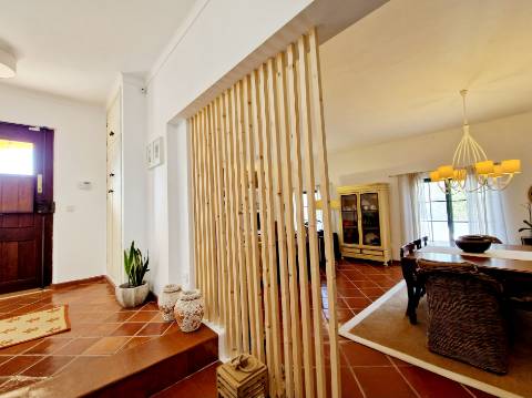 Magnifica propriedade situada a porta da cidade de Tavira em zona urbana.