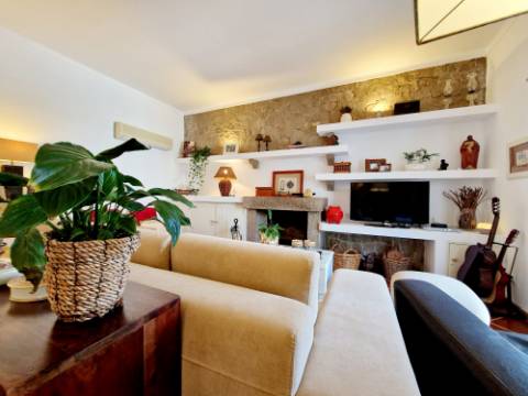 Magnifica propriedade situada a porta da cidade de Tavira em zona urbana.