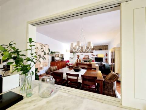 Magnifica propriedade situada a porta da cidade de Tavira em zona urbana.