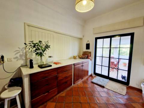 Magnifica propriedade situada a porta da cidade de Tavira em zona urbana.