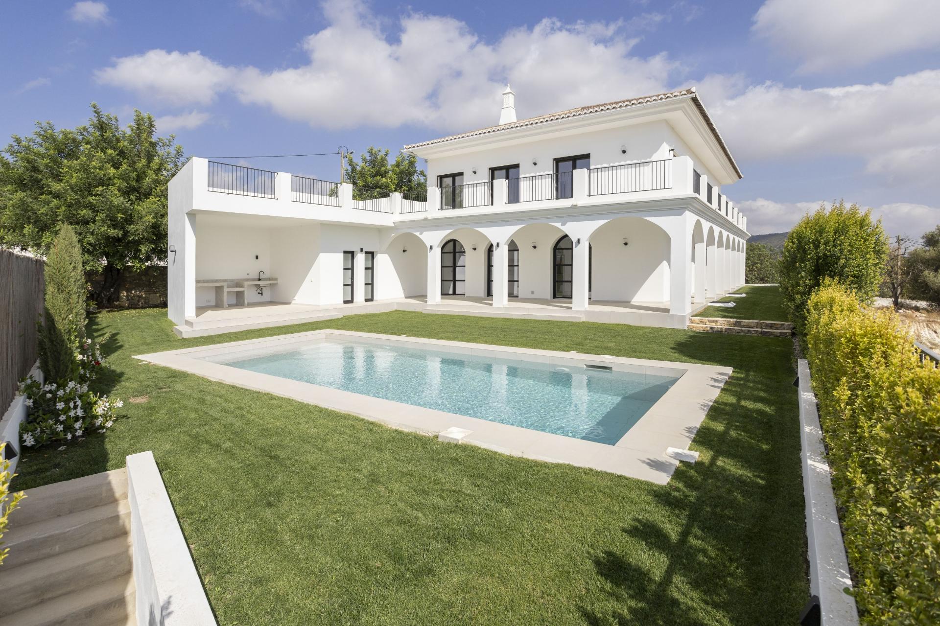 CPCV ASSINADO


Deslumbrante moradia de 4 quartos situada na aldeia de St.Barbara de Nexe.